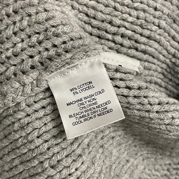 LOFT Cropped Swing Front Sweater - Picture 11 of 11